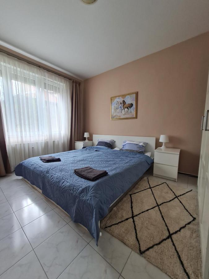 Raya Maisonette, Ideal Center Apartemen *